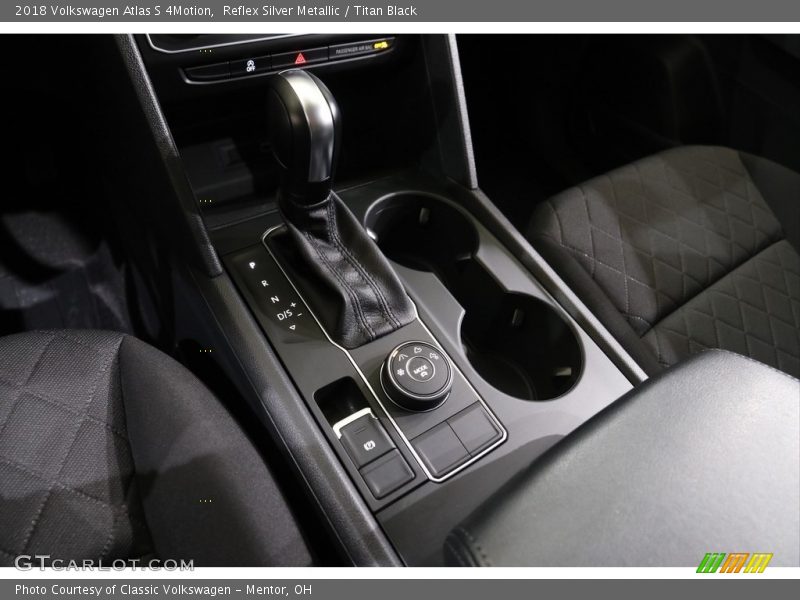  2018 Atlas S 4Motion 8 Speed Automatic Shifter