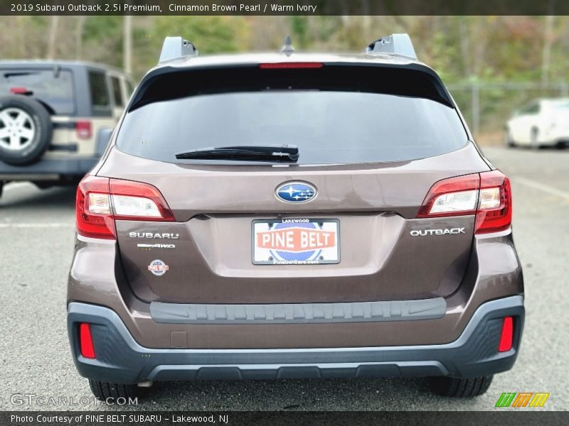 Cinnamon Brown Pearl / Warm Ivory 2019 Subaru Outback 2.5i Premium