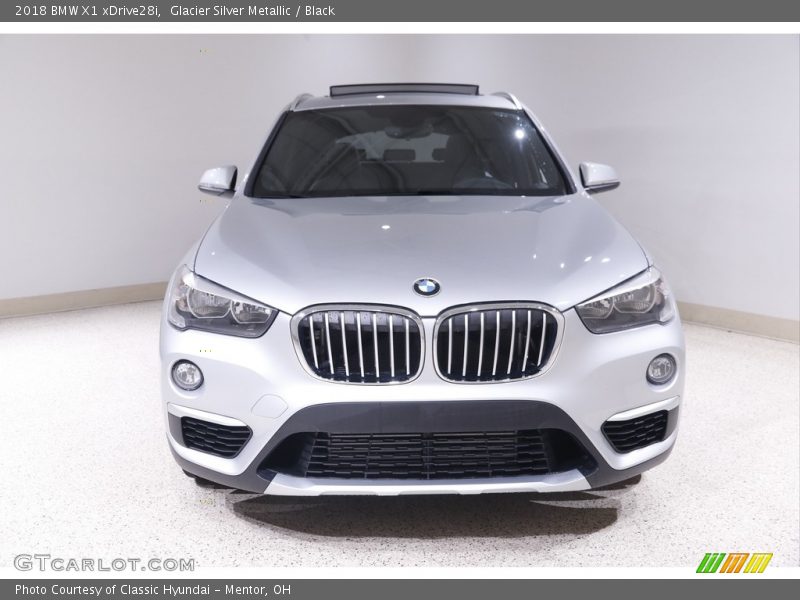 Glacier Silver Metallic / Black 2018 BMW X1 xDrive28i