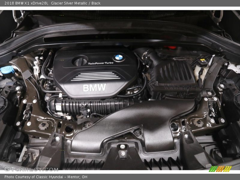 Glacier Silver Metallic / Black 2018 BMW X1 xDrive28i
