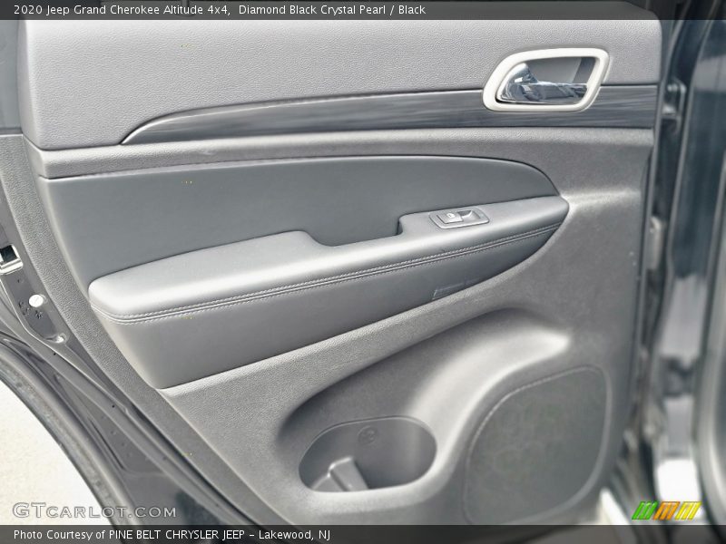 Diamond Black Crystal Pearl / Black 2020 Jeep Grand Cherokee Altitude 4x4
