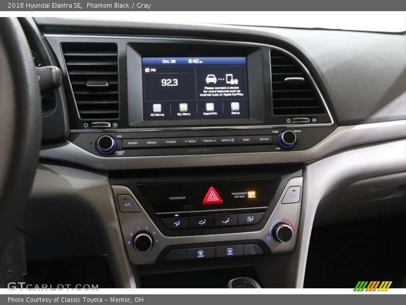 Phantom Black / Gray 2018 Hyundai Elantra SE