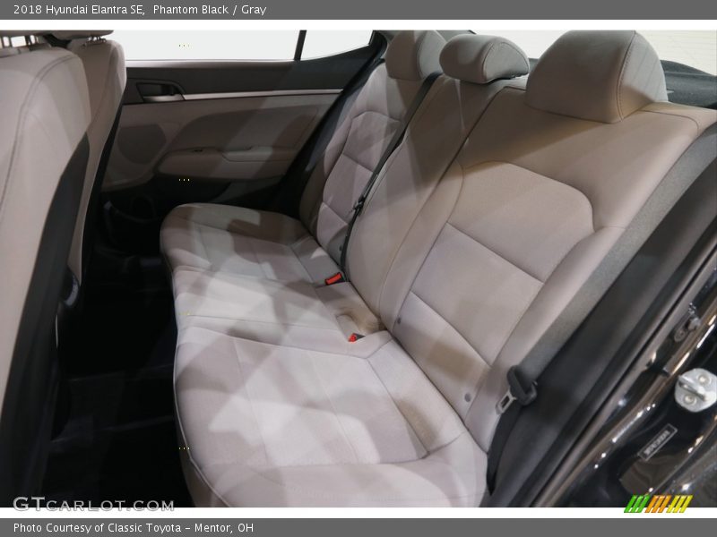 Phantom Black / Gray 2018 Hyundai Elantra SE