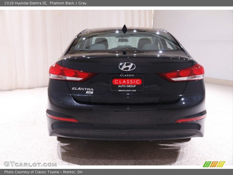 Phantom Black / Gray 2018 Hyundai Elantra SE