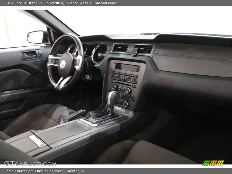Oxford White / Charcoal Black 2014 Ford Mustang V6 Convertible