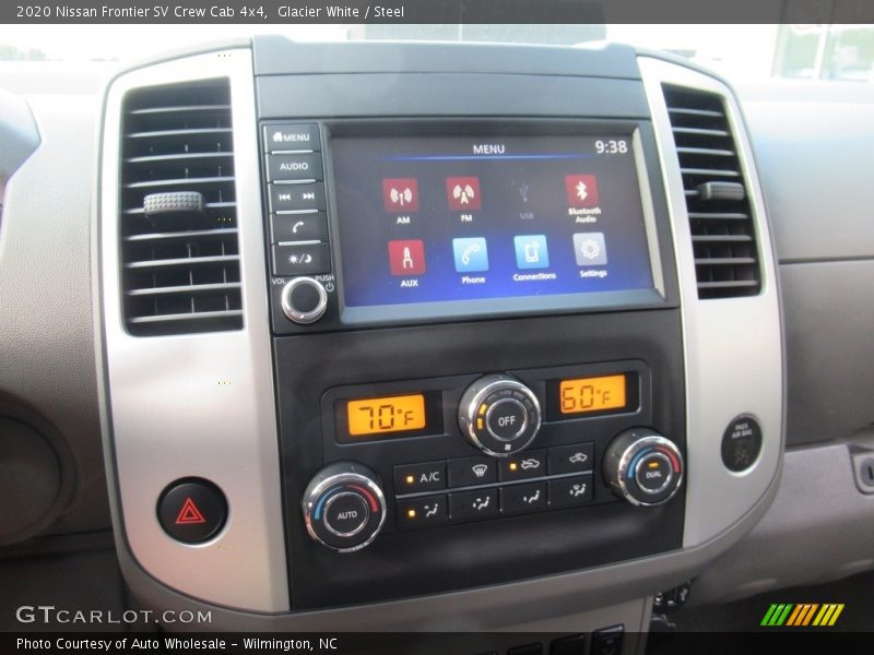 Controls of 2020 Frontier SV Crew Cab 4x4