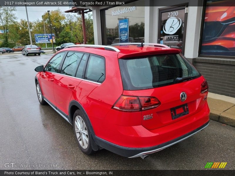 Tornado Red / Titan Black 2017 Volkswagen Golf Alltrack SE 4Motion