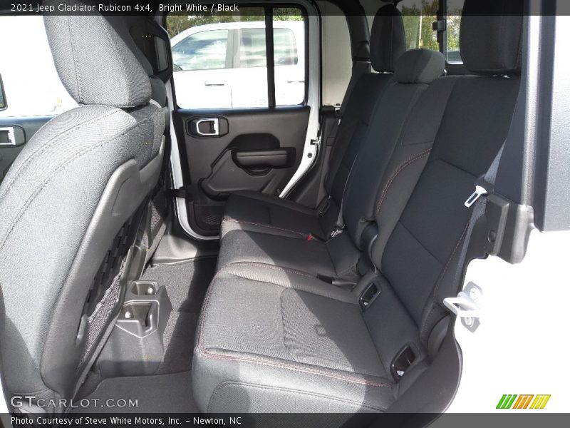 Bright White / Black 2021 Jeep Gladiator Rubicon 4x4