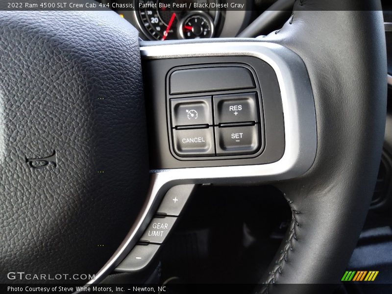  2022 4500 SLT Crew Cab 4x4 Chassis Steering Wheel