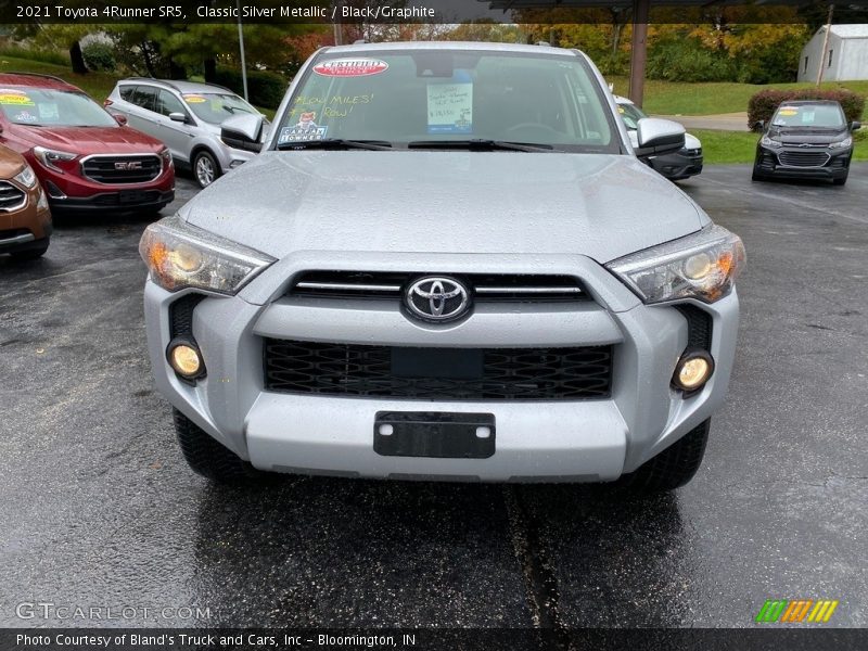 Classic Silver Metallic / Black/Graphite 2021 Toyota 4Runner SR5