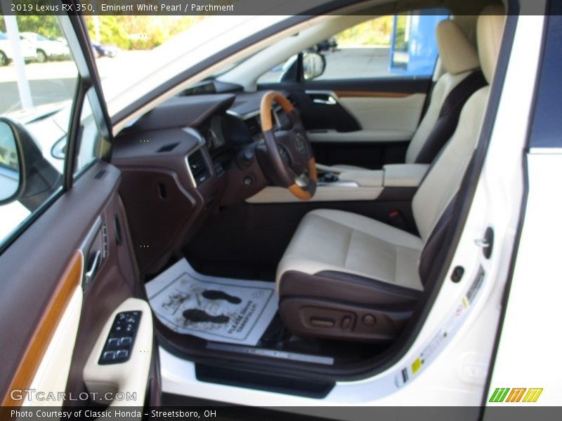 Eminent White Pearl / Parchment 2019 Lexus RX 350