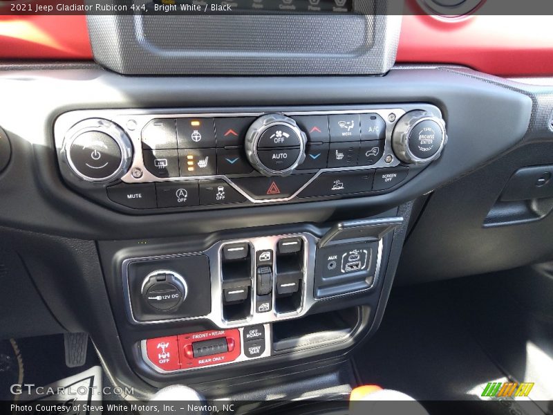 Bright White / Black 2021 Jeep Gladiator Rubicon 4x4