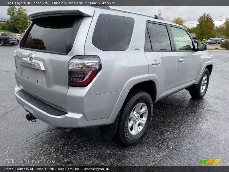 Classic Silver Metallic / Black/Graphite 2021 Toyota 4Runner SR5