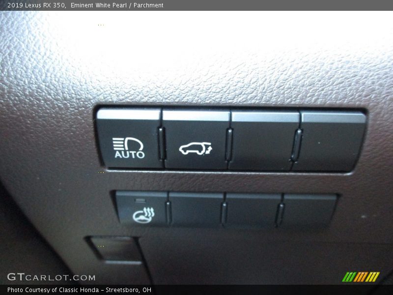 Eminent White Pearl / Parchment 2019 Lexus RX 350