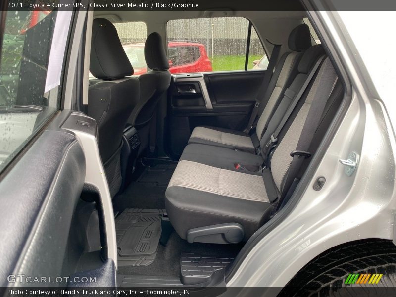 Classic Silver Metallic / Black/Graphite 2021 Toyota 4Runner SR5