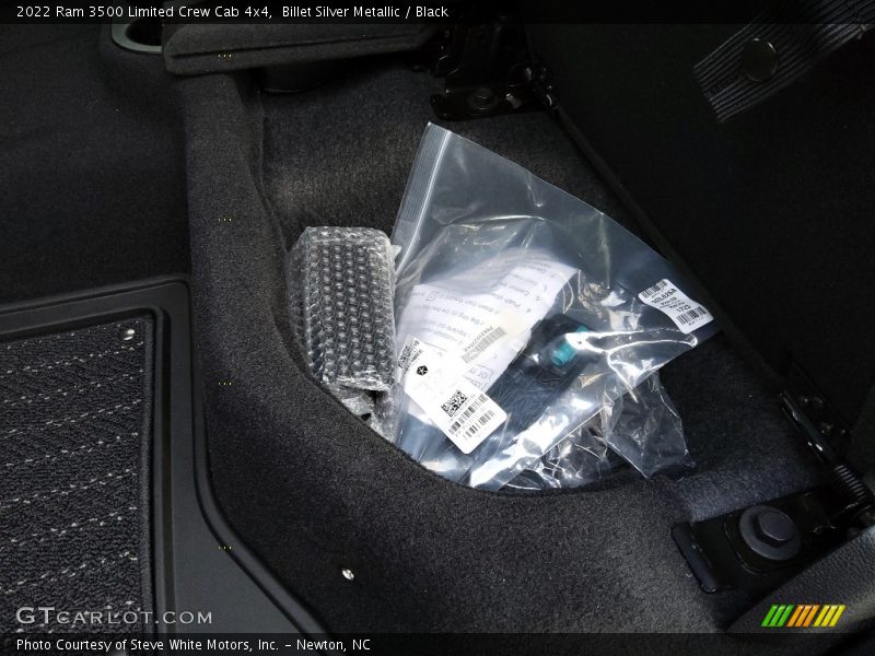Billet Silver Metallic / Black 2022 Ram 3500 Limited Crew Cab 4x4