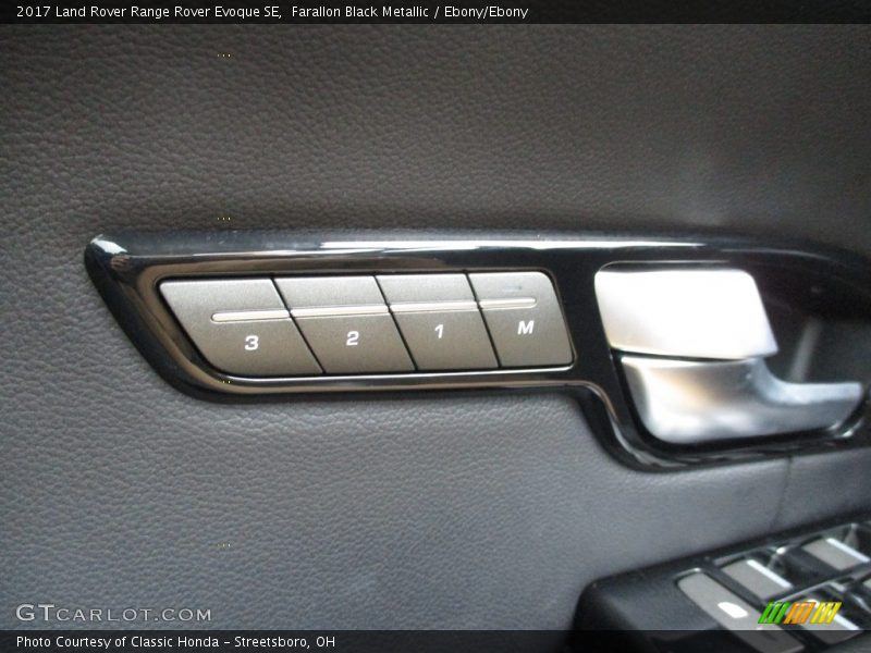 Farallon Black Metallic / Ebony/Ebony 2017 Land Rover Range Rover Evoque SE