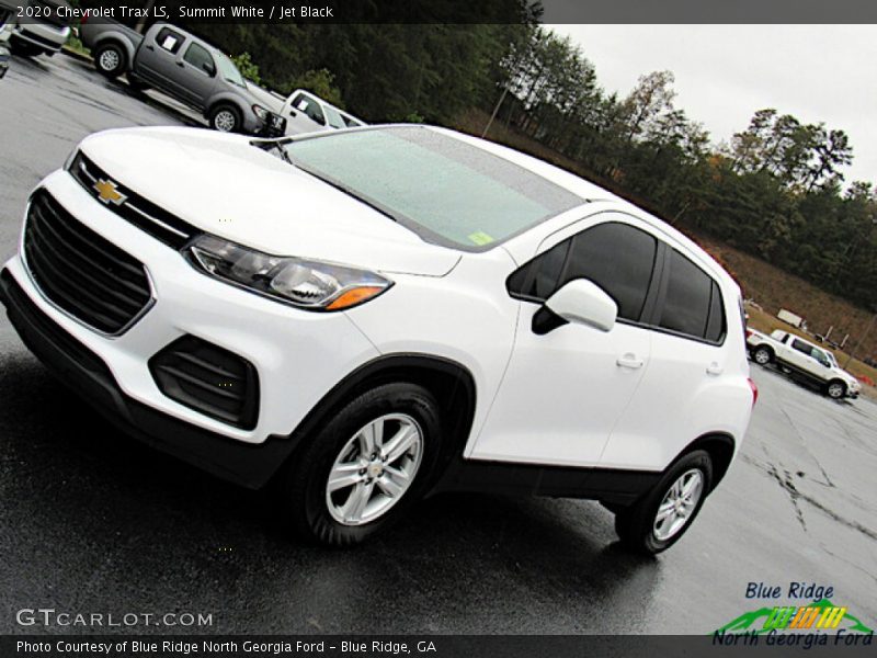 Summit White / Jet Black 2020 Chevrolet Trax LS