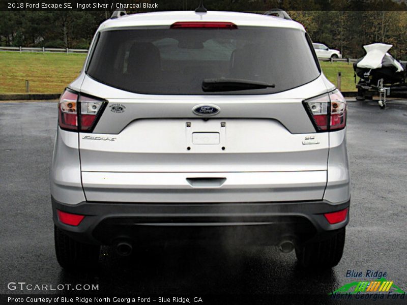 Ingot Silver / Charcoal Black 2018 Ford Escape SE