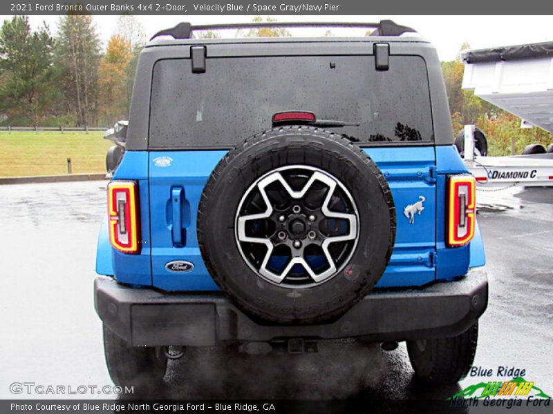 Velocity Blue / Space Gray/Navy Pier 2021 Ford Bronco Outer Banks 4x4 2-Door