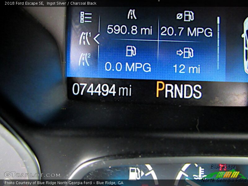 Ingot Silver / Charcoal Black 2018 Ford Escape SE