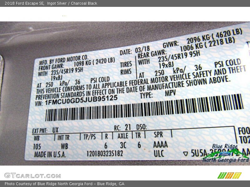 Ingot Silver / Charcoal Black 2018 Ford Escape SE