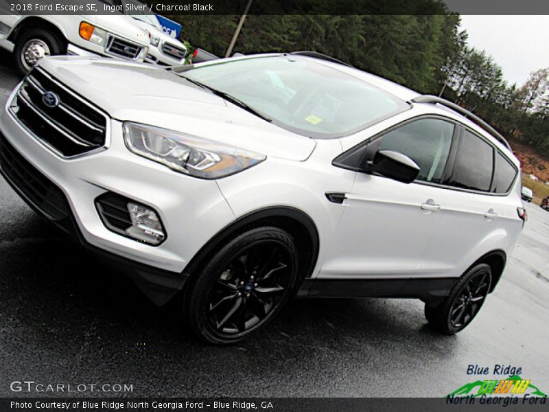 Ingot Silver / Charcoal Black 2018 Ford Escape SE