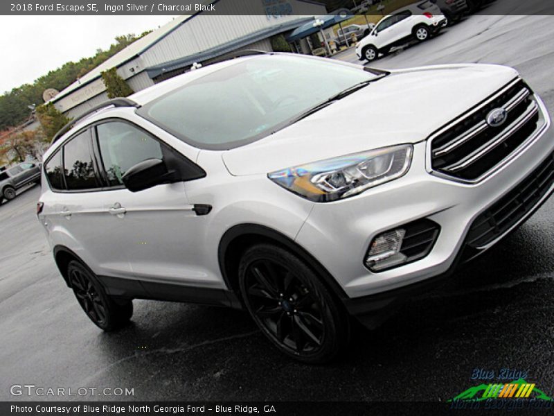 Ingot Silver / Charcoal Black 2018 Ford Escape SE