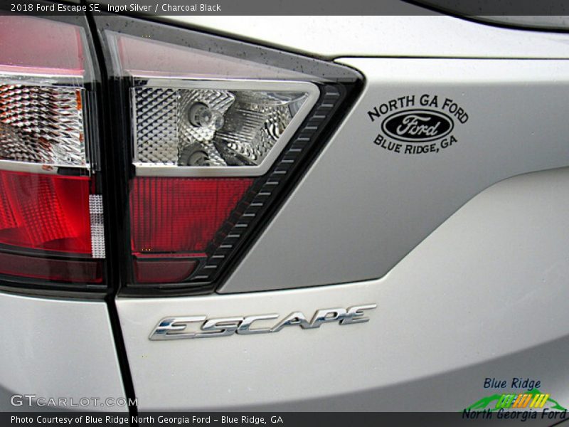 Ingot Silver / Charcoal Black 2018 Ford Escape SE