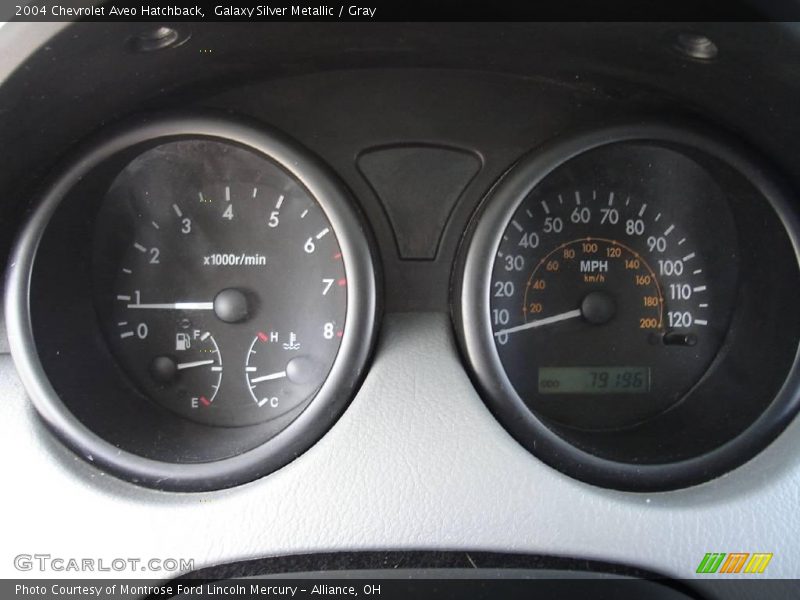 Galaxy Silver Metallic / Gray 2004 Chevrolet Aveo Hatchback