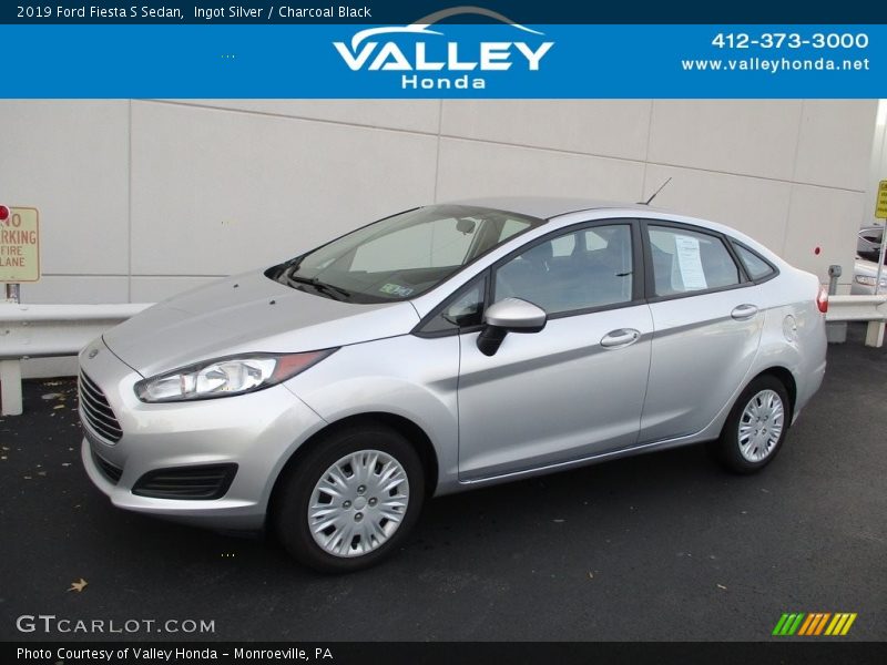 Ingot Silver / Charcoal Black 2019 Ford Fiesta S Sedan