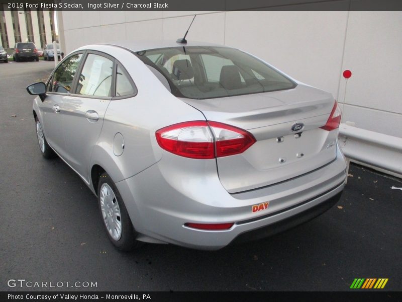 Ingot Silver / Charcoal Black 2019 Ford Fiesta S Sedan