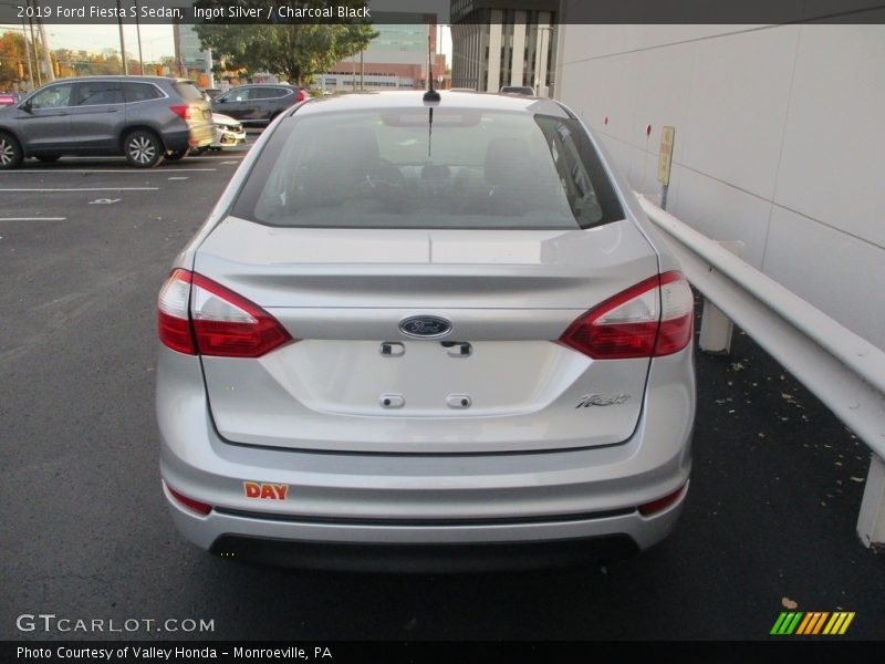 Ingot Silver / Charcoal Black 2019 Ford Fiesta S Sedan