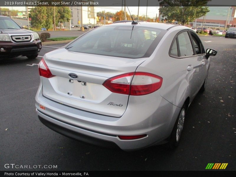 Ingot Silver / Charcoal Black 2019 Ford Fiesta S Sedan