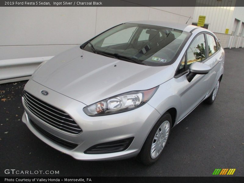 Ingot Silver / Charcoal Black 2019 Ford Fiesta S Sedan