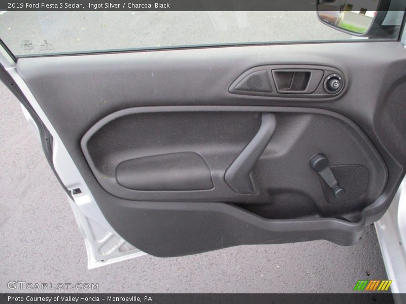 Ingot Silver / Charcoal Black 2019 Ford Fiesta S Sedan