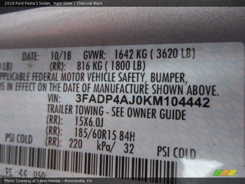 Ingot Silver / Charcoal Black 2019 Ford Fiesta S Sedan