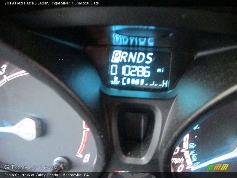 Ingot Silver / Charcoal Black 2019 Ford Fiesta S Sedan