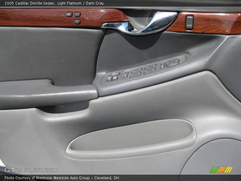 Light Platinum / Dark Gray 2005 Cadillac DeVille Sedan