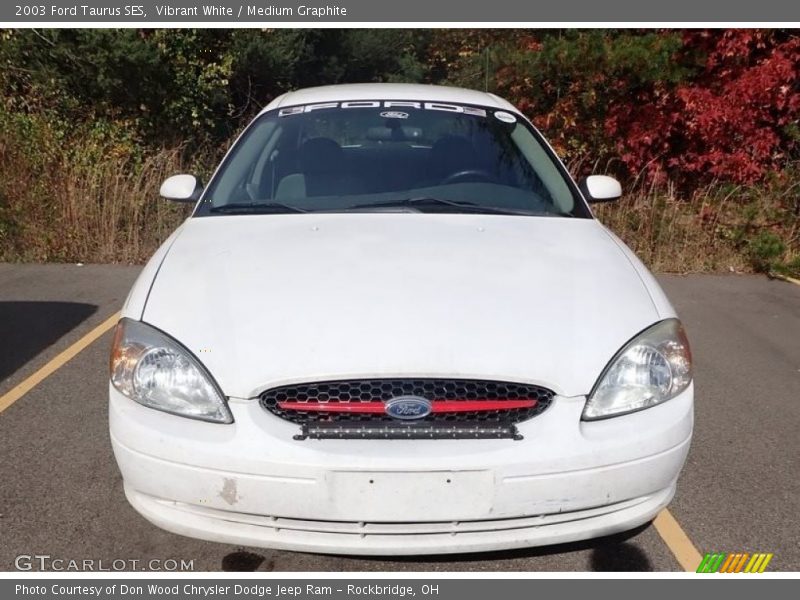 Vibrant White / Medium Graphite 2003 Ford Taurus SES
