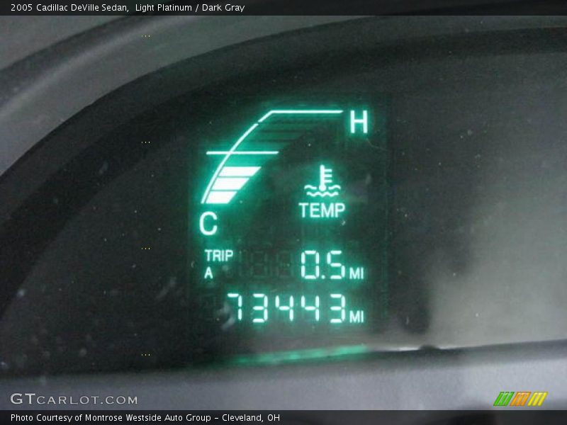 Light Platinum / Dark Gray 2005 Cadillac DeVille Sedan