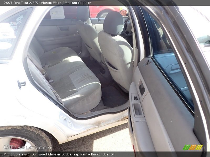 Vibrant White / Medium Graphite 2003 Ford Taurus SES