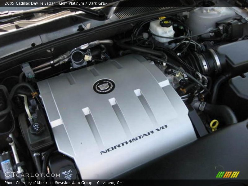 Light Platinum / Dark Gray 2005 Cadillac DeVille Sedan