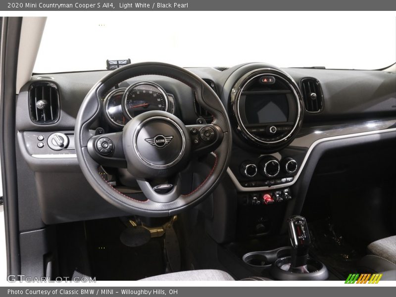 Light White / Black Pearl 2020 Mini Countryman Cooper S All4