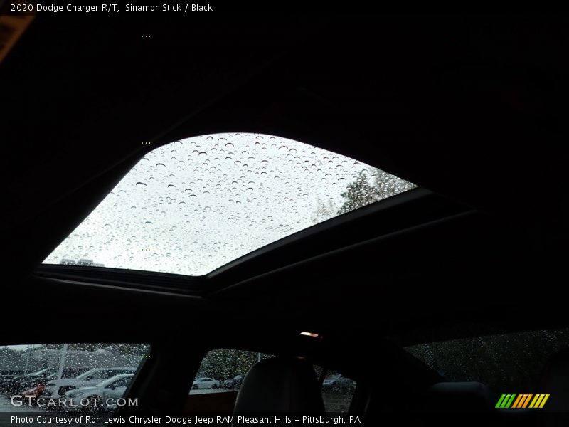 Sinamon Stick / Black 2020 Dodge Charger R/T