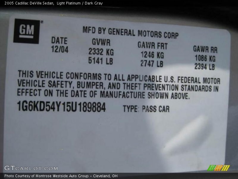 Light Platinum / Dark Gray 2005 Cadillac DeVille Sedan