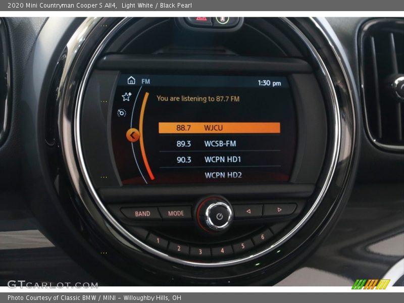 Light White / Black Pearl 2020 Mini Countryman Cooper S All4