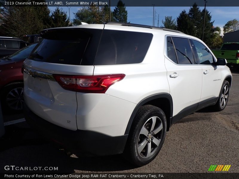 Summit White / Jet Black 2019 Chevrolet Traverse LT AWD