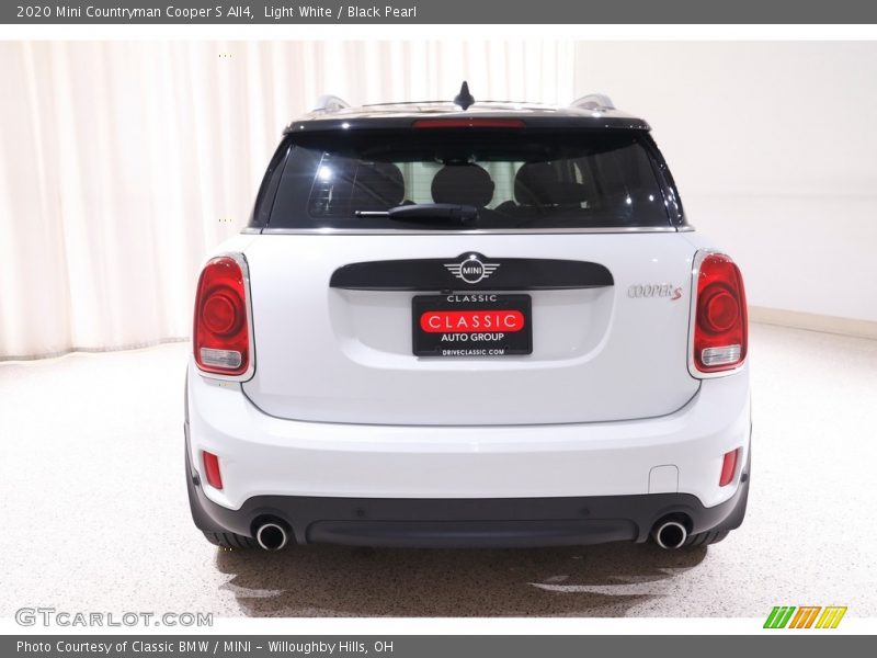 Light White / Black Pearl 2020 Mini Countryman Cooper S All4