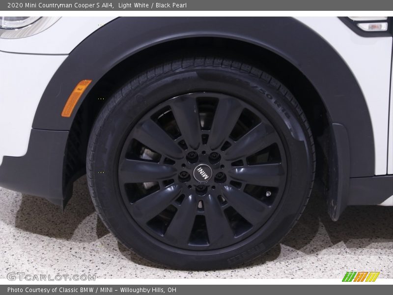 Light White / Black Pearl 2020 Mini Countryman Cooper S All4